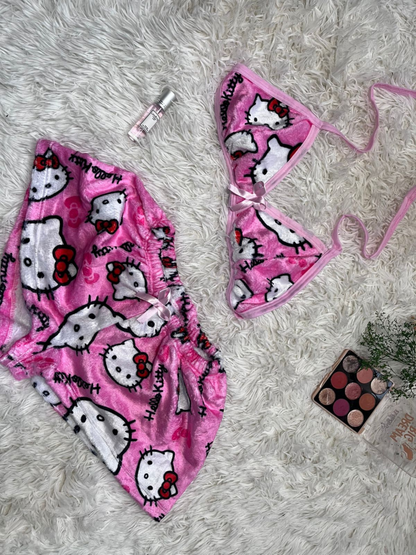 PIJAMA COQUETA (SHORT + BRA) 🌷 | NAÏA🤍